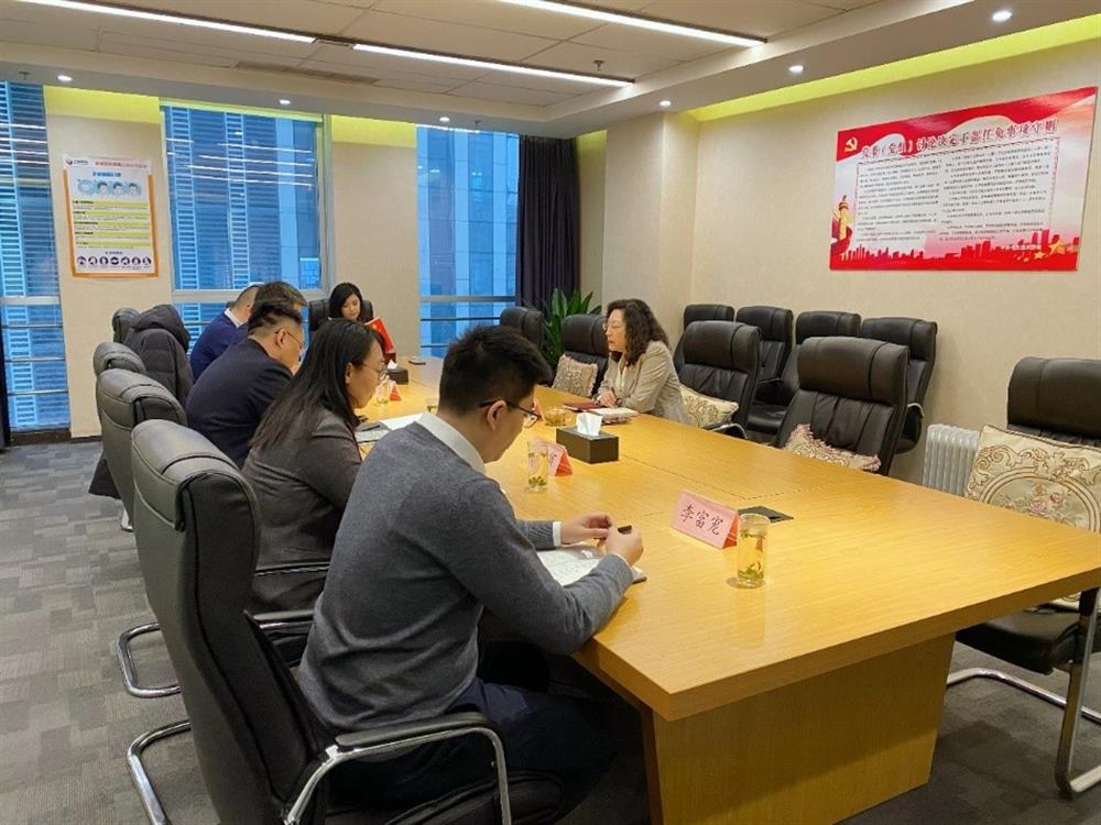 集團黨委副書記、總經(jīng)理黃蓓調(diào)研園區(qū)集團并召開民主生活會征求意見座談會