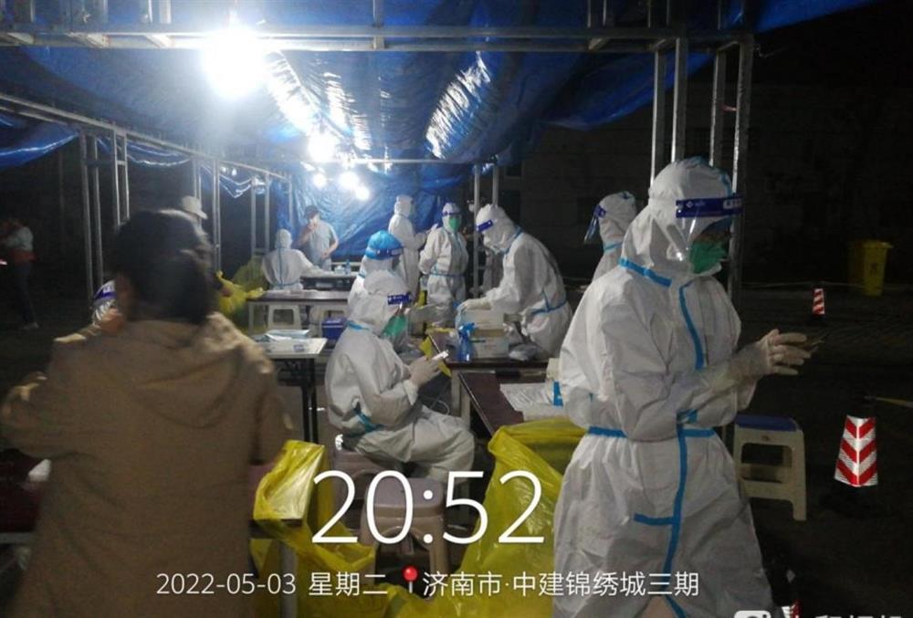 產(chǎn)發(fā)戰(zhàn)疫 |“金鐘大白”同心同行，筑牢社區(qū)疫情防控安全